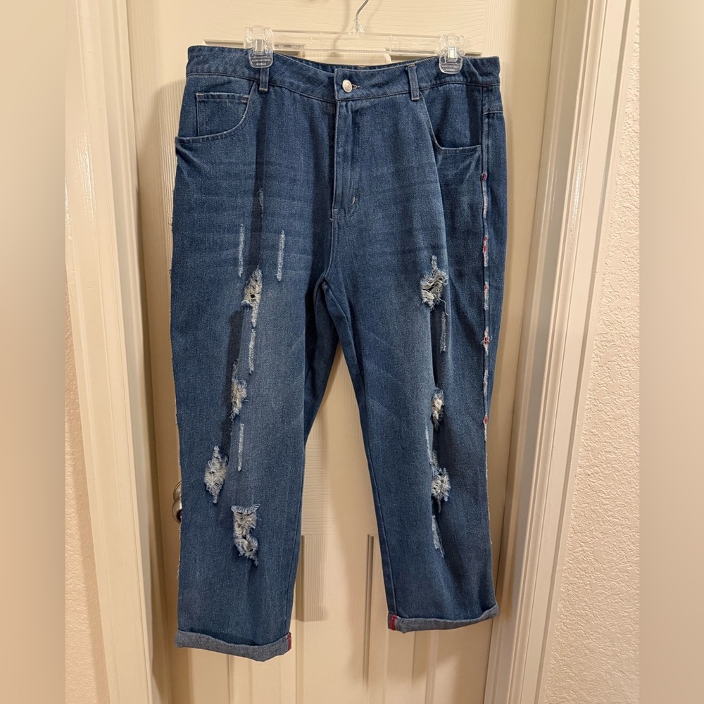 P.Cill Distressed Jeans w red accent stitching
